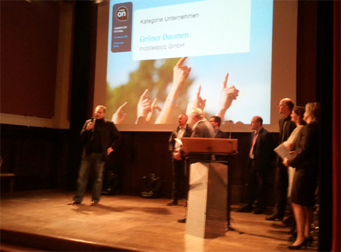 100225 apps4berlin lorberg gruener daumen preisverleihung1